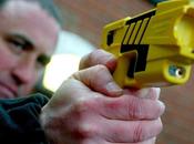 policía Reino Unido dispara pistolas Taser contra niños