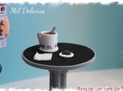Fofucha tomando café