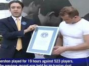 Video- Alik Gershon, récord Guinness partidas ajedrez simultáneas 2010