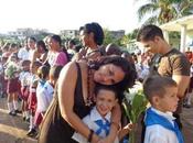 ¿Adoctrinan hijo Cuba?