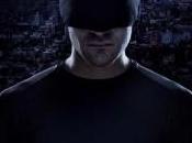 traje negro nuevo póster serie Daredevil