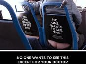 Original campaña contra cáncer colón autobuses Chicago
