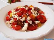 Ensalada fresas tomate cherrys vinagreta fresas.