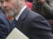 Irresponsables cobran como responsables