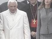 Dña. Letizia bienvenida Papa traje gris lució para recibir Garbanzo Plata