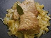 Atún encebollado