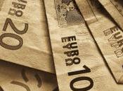 “¿Cómo debe pagar artistas?” pregunta, insulto