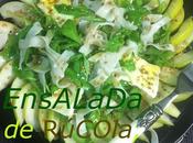 Ensalada Rúcola Pera, Camembert, Pavo Sésamo