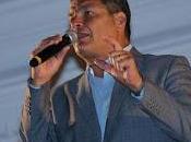 Correa llama rechazar violencia: pueden chantajear país" video]