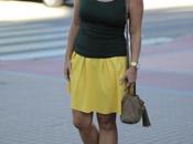 Falda amarilla