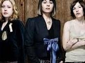 Sleater-Kinney interpretan Modern Girl directo
