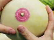 acción guerrilla melones para prevenir cáncer mama