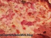 Pizza casera, manos masa
