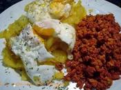 Huevos rotos picadillo