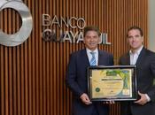 Universidad Earth Costa Rica reconoció Banco Guayaquil como empresa Carbono Neutro