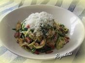 Espaguetti calabacin carbonara