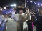 Papa Francisco: "Gracias abrirme puertas vida"