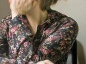 reverso demás", Kaouther Adimi: mirada caleidoscópica sobre humano soledad