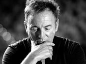 ¿DEBE ARTISTA, COMO HACE SPRINGSTEEN, ESTAR SIEMPRE GUERRA? suspensión concierto Jefe como protesta contra norma impuesta ciudad donde debía tocar, preguntarse músicos, escritores pintores