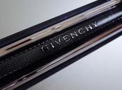 Rouge Interdit Vinyl: brillo, volumen distinción labios.