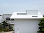 Casa minimalista pisos Japón.