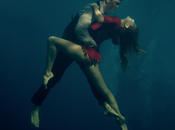 Bailando bajo agua