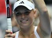 Wozniacki continúa avanzando firme Australia