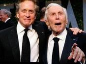 Kirk Douglas agradece Dios hijo Michael supere cáncer