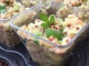 Ensalada quínoa, salmón palta