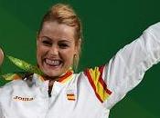 Lydia Valentín levanta bronce