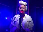 Emeli Sandé presenta directo single ‘Hurts’ versiona Rihanna