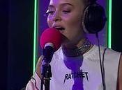 Zara Larsson interpreta directo ‘Ain’t Fault’ versiona Drake Rihanna