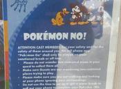 prohibe Pokémon Disneyland staff)