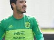 Oswaldo Alanís hará estudios lesión Chivas