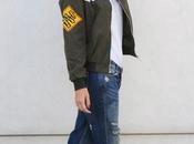 Cómo llevar chaqueta bomber