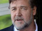 Russell Crowe, amenazado rapera