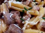 Pasta Casarecce setas salchichas funghi misti salsiccie