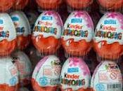 Fiscalía rumana investiga presunta explotación niños para fabricar sorpresa huevos Kinder