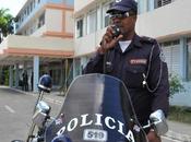 Santiago Cuba: Policía canta reguetón