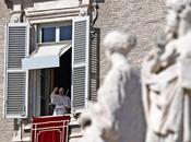 papa critica búsqueda obsesiva bienes terrenales riquezas" #Religiones #Catolicos