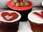 Cuatro imagenes romanticos diseños cupcakes amor