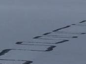 Misteriosos patrones Zig-Zag aparecen lago congelado Islandia