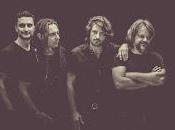 Atentoesquivo prepara disco, Mundo Animal