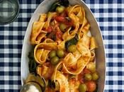 Pappardelle all`arrabiata tomates cherry, espinacas olivas