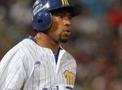 Endy Chávez también alzó #Beisbol #Venezuela (VIDEO)