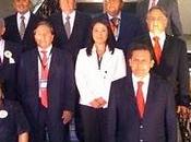 Peruanos, fríos frente promesas candidatos presidencia