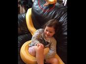 vídeo niña cuatro años rodeada pitón desata polémica redes