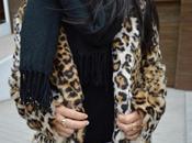 ¿Cómo usar abrigo animal print?