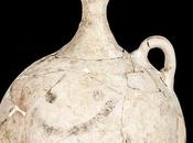 Arqueólogos desentierran cara sonriente jarrón 3.700 años antigüedad