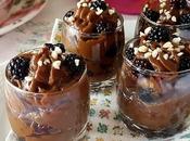 Crema crudivegana aguacate chocolate moras